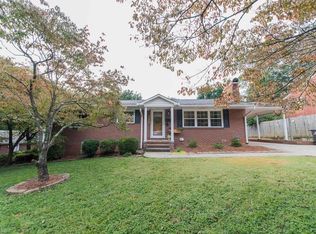 2742 Cherokee Ln, Winston Salem, NC 27103