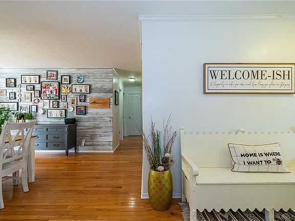 4th image of 1273 Cedarcliff Dr