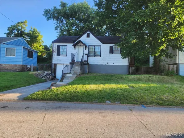 7164 Manette Dr, Saint Louis, MO 63136