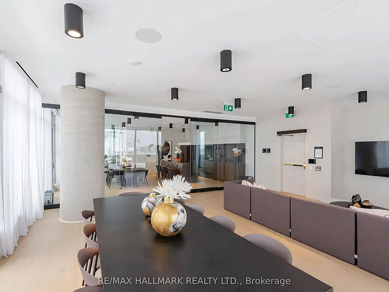7890 Jane St #101 — Photo 20