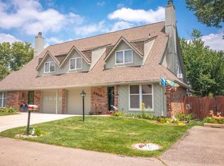 2926 SW Foxcroft 1 Ct, Topeka, KS 66614