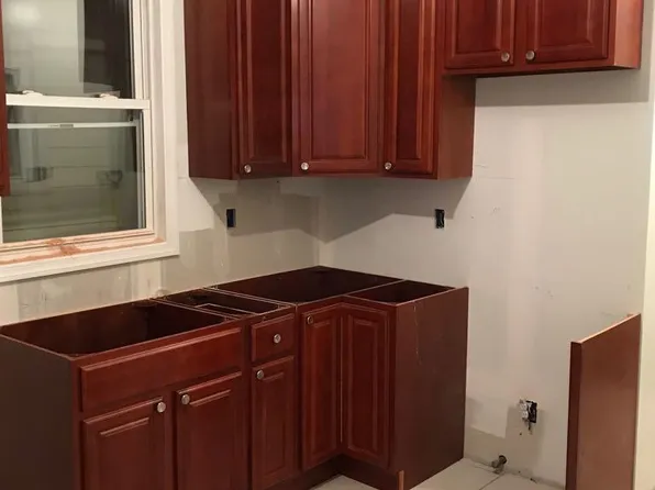 89 Warner Ave, Jersey City, NJ 07305