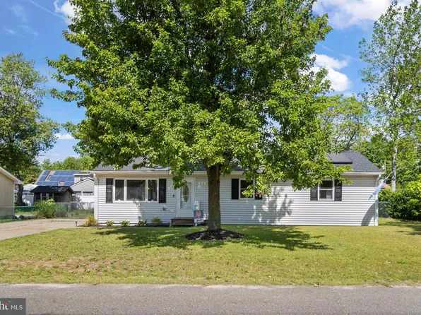 310 Spring Lake Blvd, Browns Mills, NJ 08015
