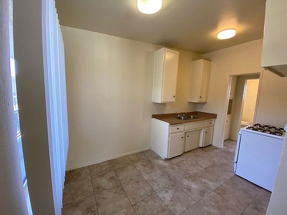 5th image of 21615 Pioneer Blvd #13