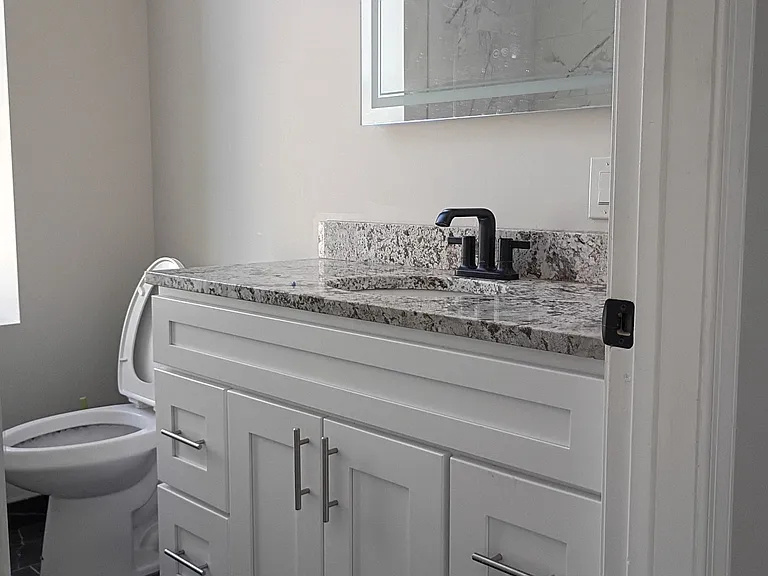 3012 E Thompson St #202 — Photo 5