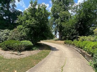 801 Hulton Rd, Oakmont, PA 15139