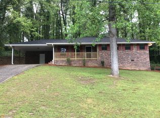 1047 Genny Ln, Riverdale, GA