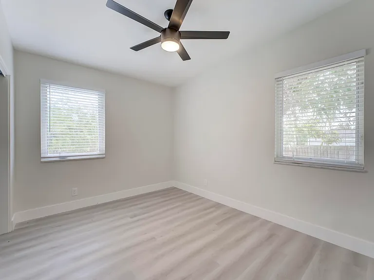 840 Bradley St — Photo 18