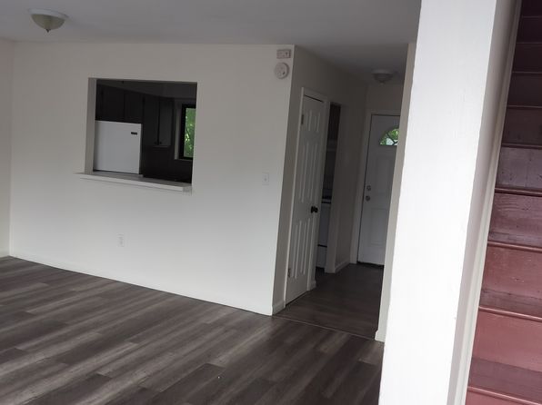 60 E Main St #12