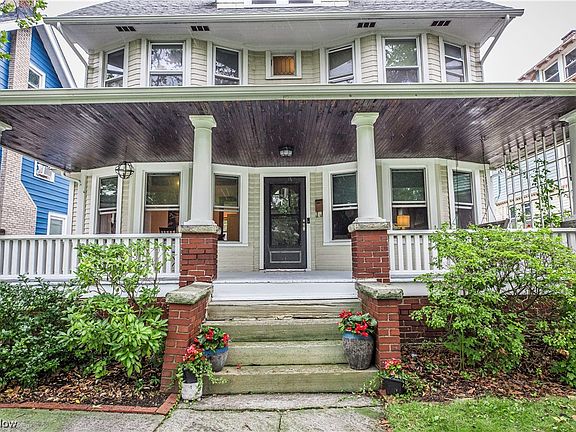 2nd image of 1479 Marlowe Ave