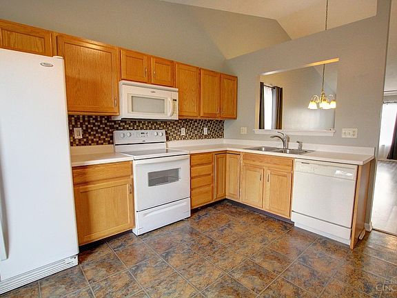 5th image of 845 Hathaway Dr