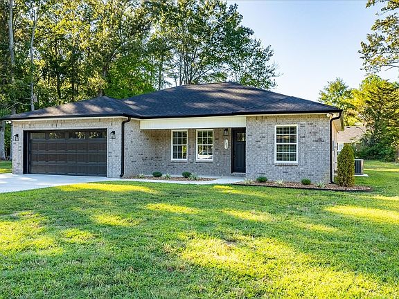 2nd image of 184 Stillwood Dr