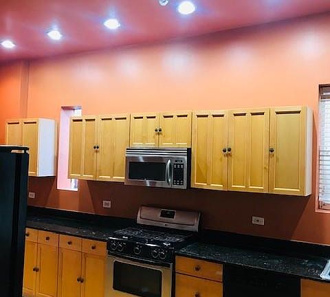 3rd image of 3606 S Giles Ave #2