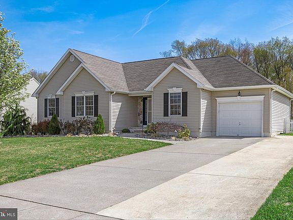 4th image of 1279 Livia Ln