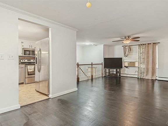 3rd image of 147 Elm St
