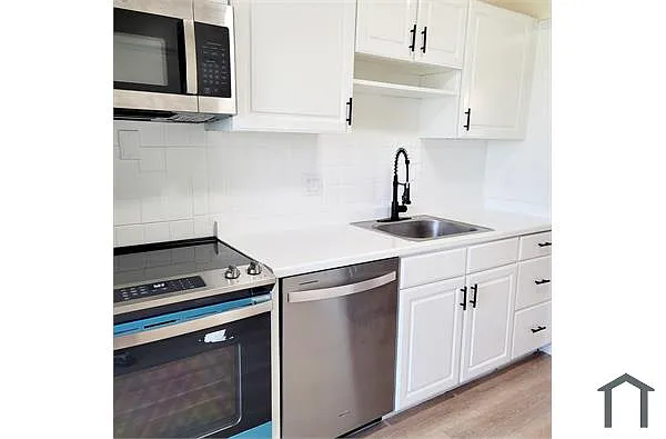 Building Photo - 7605 W Atlantic Blvd #204
