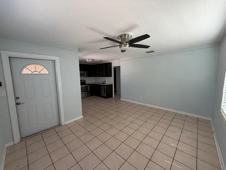 112 Prospect Rd — Photo 8