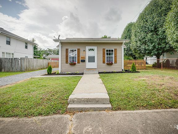2nd image of 1006 Borden St