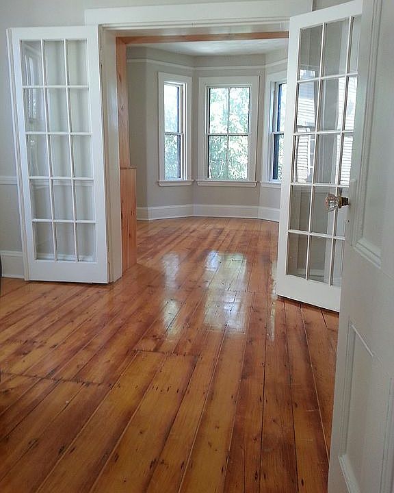 Dining room to living room