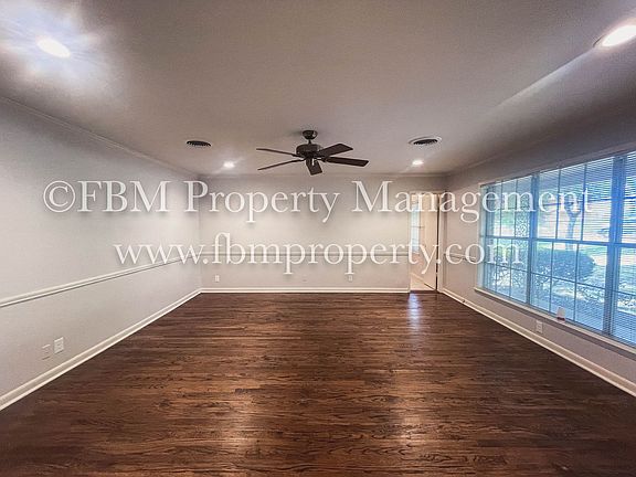 2nd image of 1501 E Ennis Ave