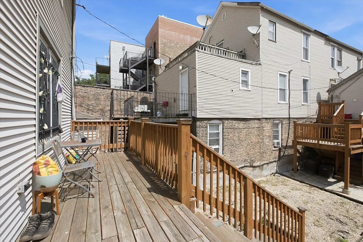 3 bed, 1500 sqft, $3,495 — Photo 2