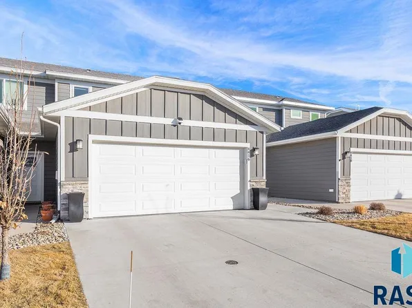4416 E Whisper Ridge Pl, Sioux Falls, SD 57108