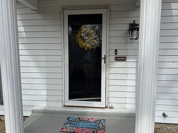 3rd image of 115 Hawbrook Pl