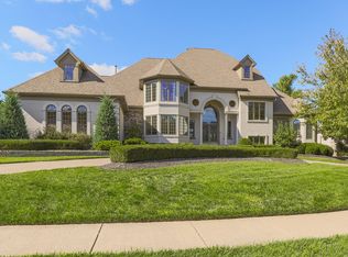 2018 Fairway Vista Dr, Louisville, KY 40245