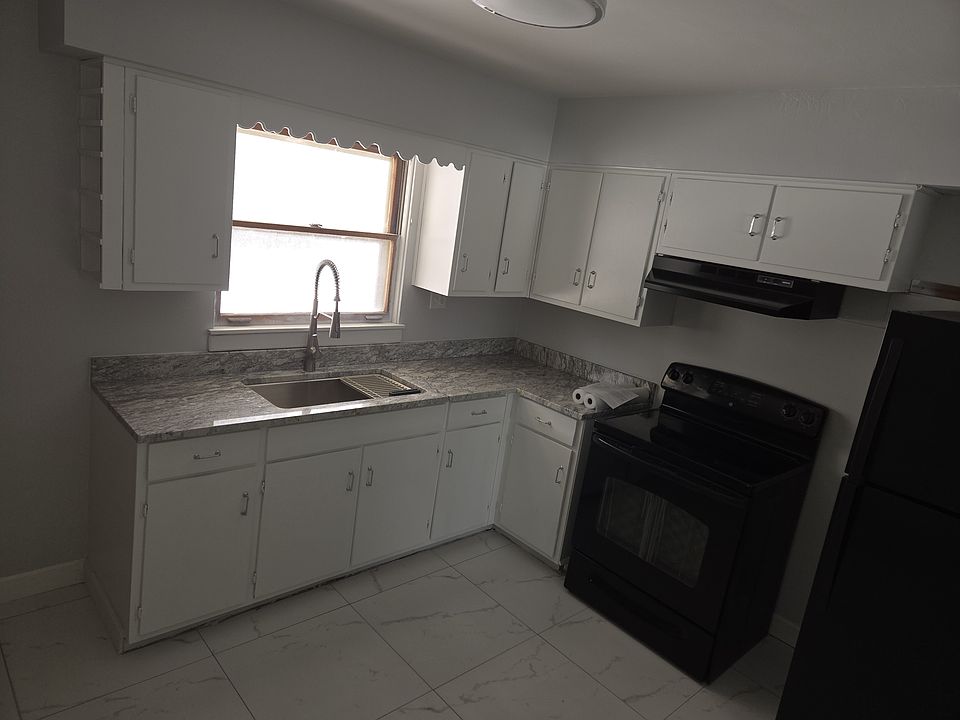 1st image of 1209 Blackburn St