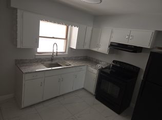1209 Blackburn St, Gurnee, IL 60031