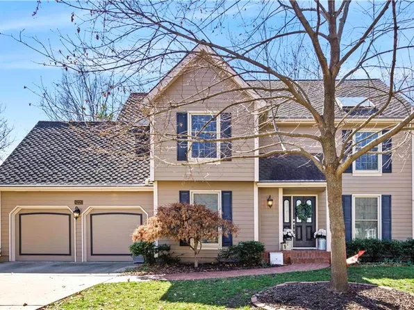 6221 W 122nd St, Overland Park, KS 66209