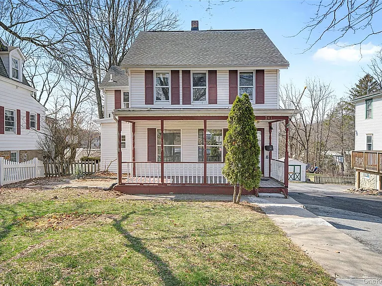 241 N Main St — Photo 1