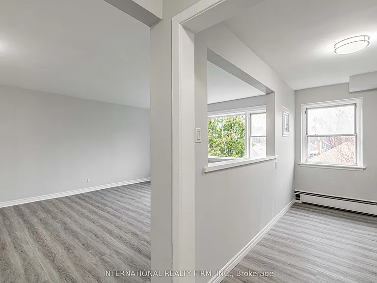 1284 Gramercy Park Pl — Photo 16