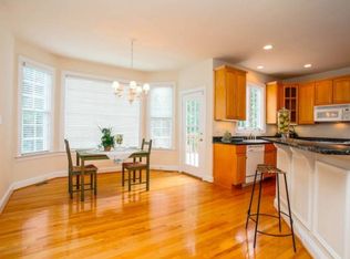 8320 Majestic Knolls Ct, Vienna, VA 22182