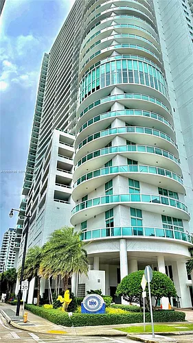1800 N Bayshore Dr #1906 Photo 1
