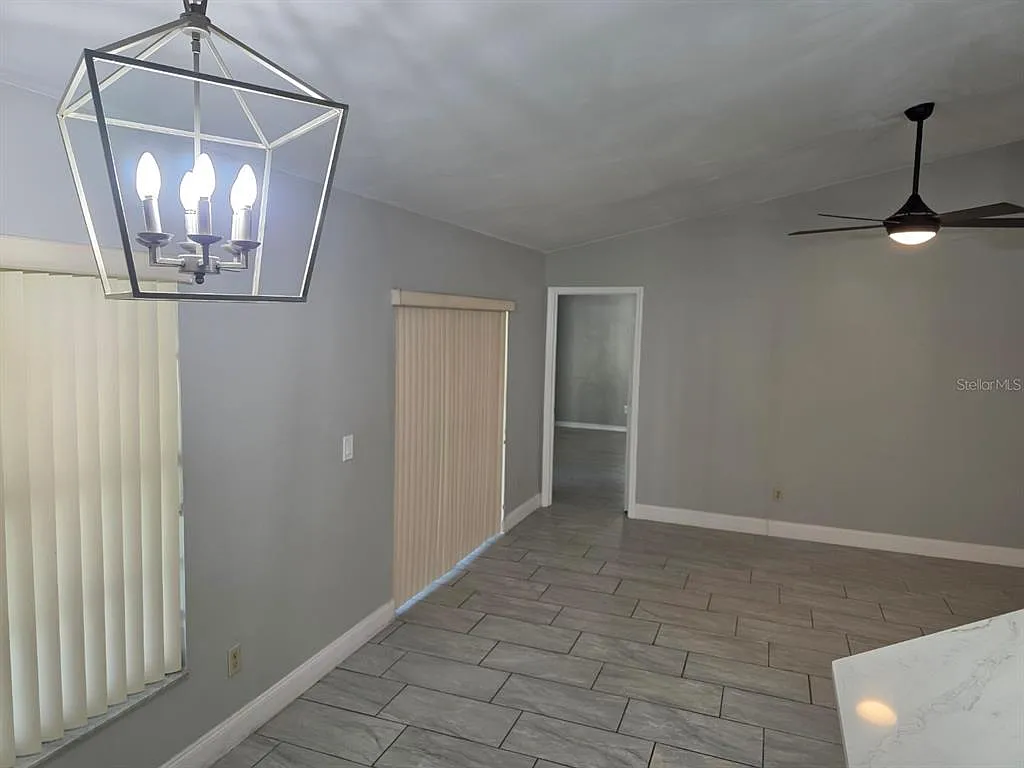 3 bed, 2.0 bath, 1615 sqft, $2,200 — Photo 4