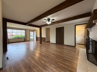 1239 S Plaza Ave, Springfield, MO 65804