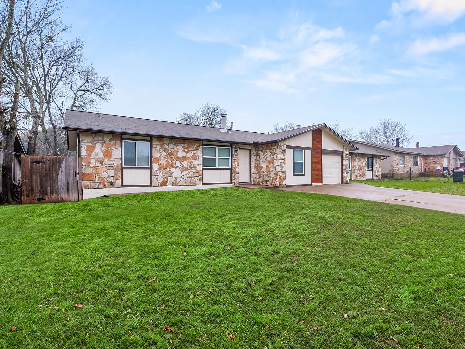 10511 Man O War Ave A — Photo 2