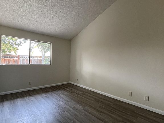 3rd image of 34319 Blackstone Way