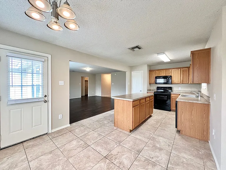 9925 George Washington Dr — Photo 24