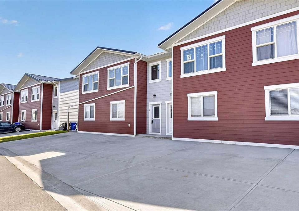 1st image of 3 Cherry Lane Pl S