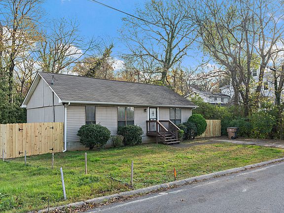 3rd image of 406 Lancaster Ave