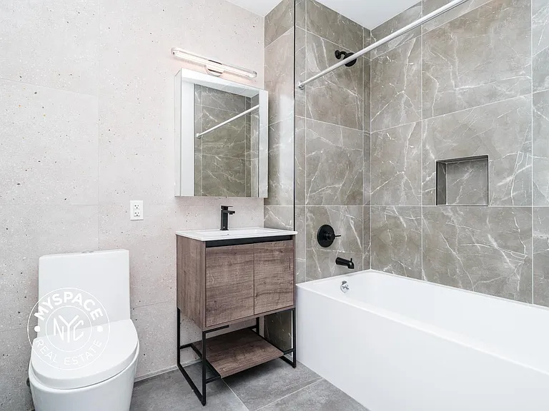 1499 Bedford Ave #4H — Photo 10
