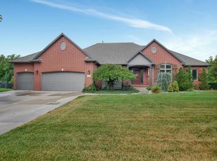 1413 N Krug Cir, Wichita, KS 67230