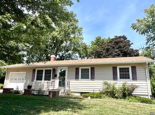 3230 SW 30th Ter, Topeka, KS 66614