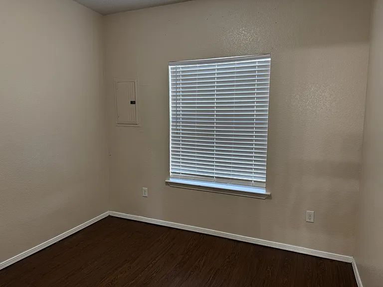 10626 McCombs St #14 — Photo 8