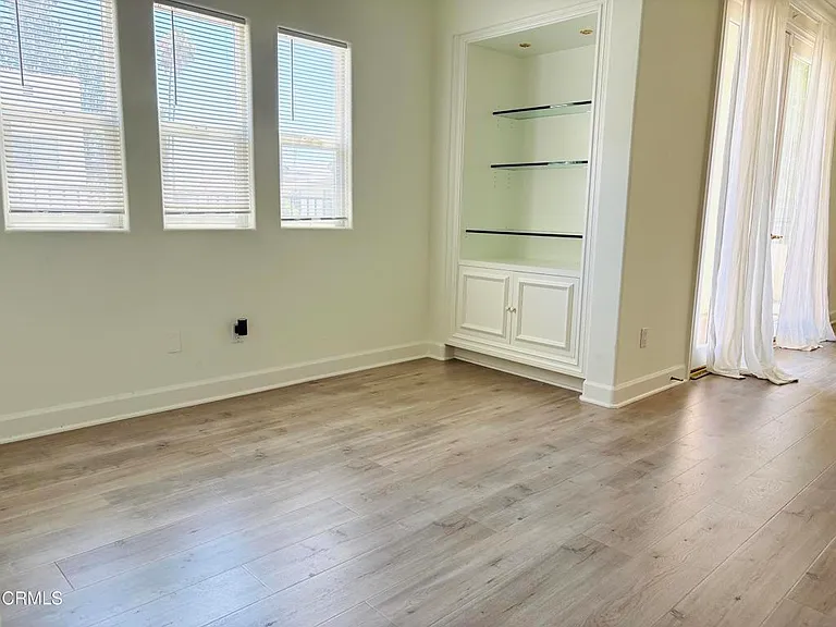 216 S Madison Ave #105 — Photo 4