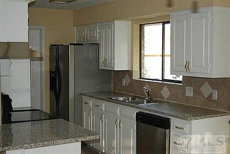 4th image of 1741 Caddo Dr