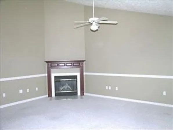 4268 Steamboat Rd, Lexington, KY 40514