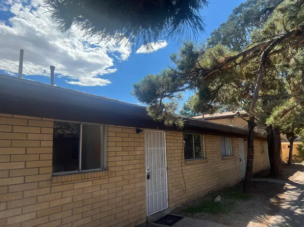 545 Palomas Dr SE, Albuquerque, NM 87108